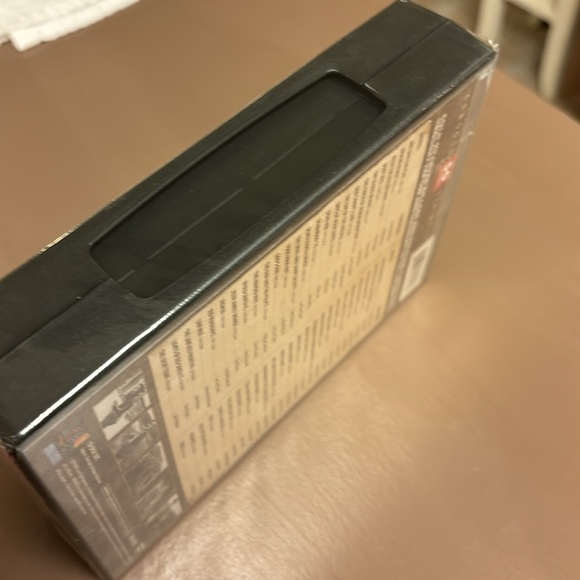 DVD Boxed Set - Picture 4 of 4